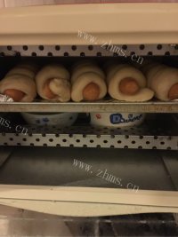 好吃不腻的热狗面包做法图解7)