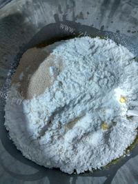 自制葱香饼干做法图解2)