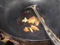 家常菜大蒜炒腊肉做法图解3)