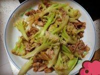 鲜香的花菜炒肉片