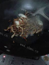 妈妈教我做孜然肉丝面筋做法图解5)