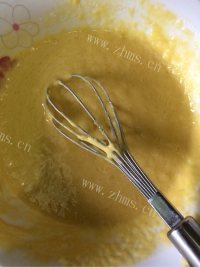 自制香蕉蛋饼做法图解4)