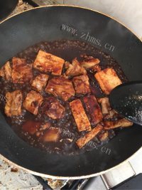 美味炸酱排骨意面做法图解4)