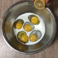 自制蓝莓夹心蛋糕做法图解4)