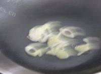 十分诱人的苦瓜炒蛋做法图解6)