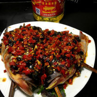 美味的剁椒豆豉蒸鱼头做法图解12)