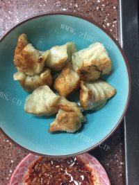 特色美食煎饺做法图解3)