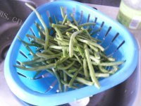 家常菜肉末炒四季豆做法图解2)