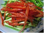 蒜苔回锅肉做法图解3)