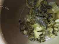 自制牛排骨煲做法图解4)