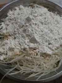 美味的芝香豆腐香菜萝卜丝饼做法图解11)