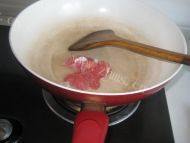 飘香的茭白炒肉片做法图解3)