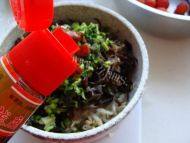 DIY酸辣绿豆芽做法图解7)