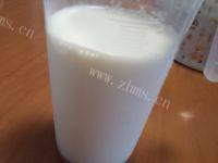 诱人的暖身奶茶做法图解6)