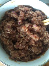 美味的鲜肉馄饨做法图解3)