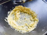自制奶香吐司布丁挞做法图解2)
