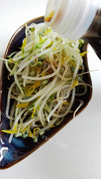 家常菜炝拌绿豆芽做法图解5)