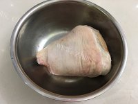 炖肘子做法图解1)