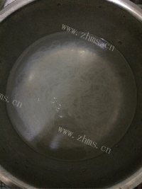 家常菜芹菜炒粉丝做法图解1)