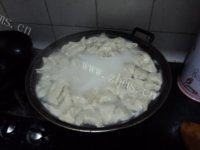 自制荠菜水饺做法图解13)