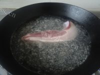 色香味浓的粉蒸肉做法图解2)