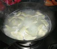 自己做的韭菜猪肉水饺做法图解14)