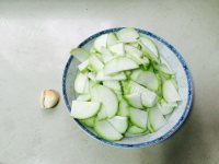 家常菜清炒蒲瓜做法图解1)