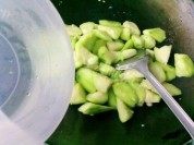 蒜蓉炒丝瓜做法图解4)
