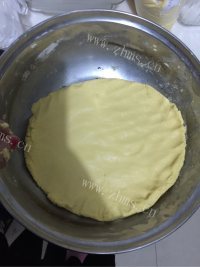 美味的奶香玉米面窝窝头做法图解2)