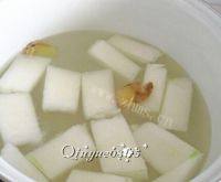 美味的冬瓜粉丝汤做法图解3)