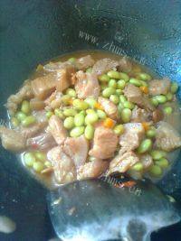 家常菜毛豆烧肉做法图解10)