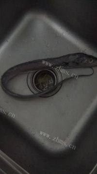 美味的剁椒蒸带鱼做法图解1)