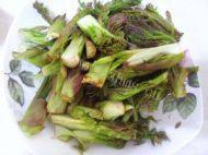 刺老芽炒鸡蛋做法图解2)