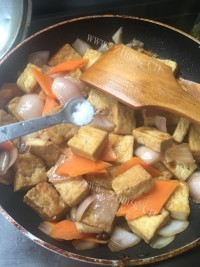 洋葱烧豆腐做法图解12)