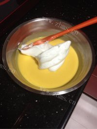 自制酸奶纸杯蛋糕做法图解9)