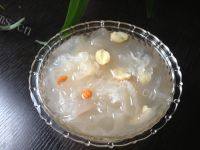 常吃不腻的银耳莲子羹