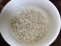 美味的绿豆薏米汤做法图解1)