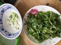 滋补的清炖排骨做法图解2)