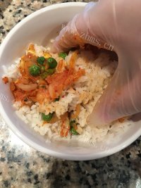 有颜值的泡菜饭团做法图解8)