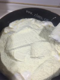 香气浓郁的蔓越莓牛扎糖做法图解3)