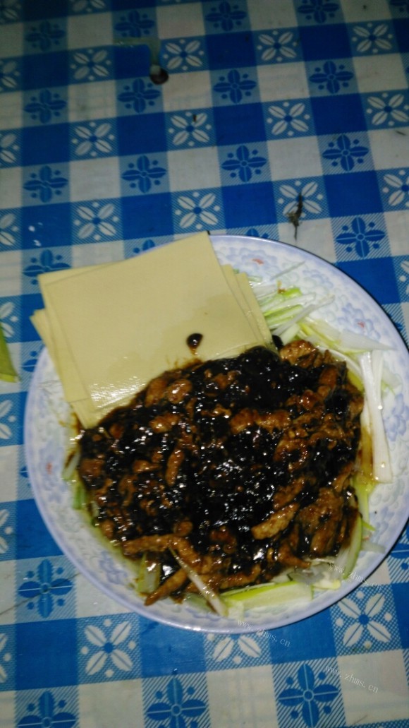 质嫩爽口的京酱肉丝