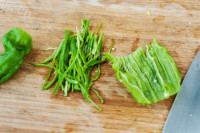 热腾腾的老虎菜做法图解4)