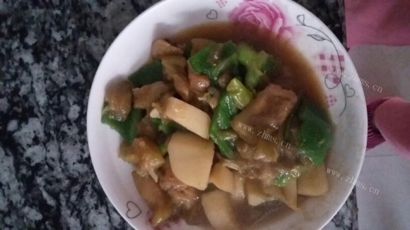 色泽鲜亮的地三鲜