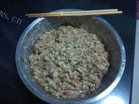 自制猪肉白菜馅饺子做法图解1)