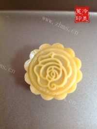 好吃的桃山月饼做法图解17)