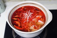 韩式辣牛肉汤做法图解7)