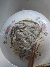 营养健康的小虾萝卜丝饼做法图解4)
