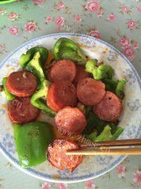 家常菜青椒火腿