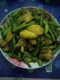 土豆豆角炖鸡块做法图解9)