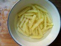 美味香辣狼牙土豆做法图解3)